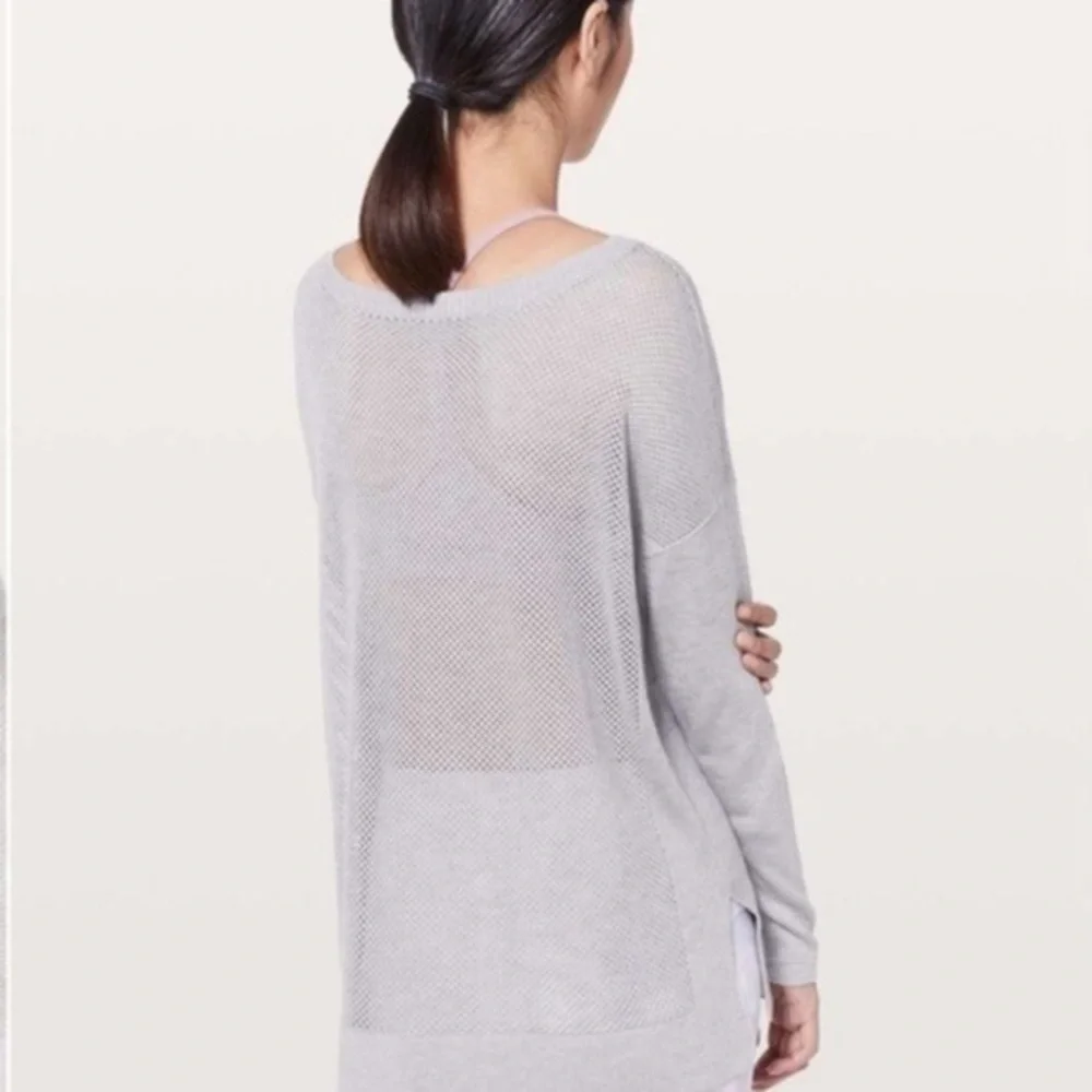 Lululemon Well Being Sweater Heathered Grey Size 12 Cashmere Blend Crew Neck